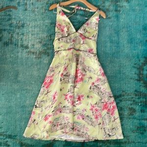 ABS ALLEN SCHWARTZ 100% SILK GREEN MULTICOLOR SCENIC VILLA FLORAL HALTER DRESS